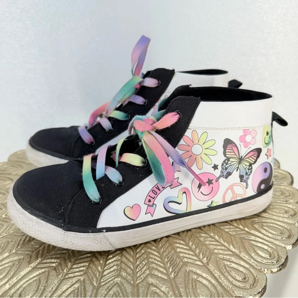The Children’s Place Girls High Top Sneakers Hearts Size 4‎
